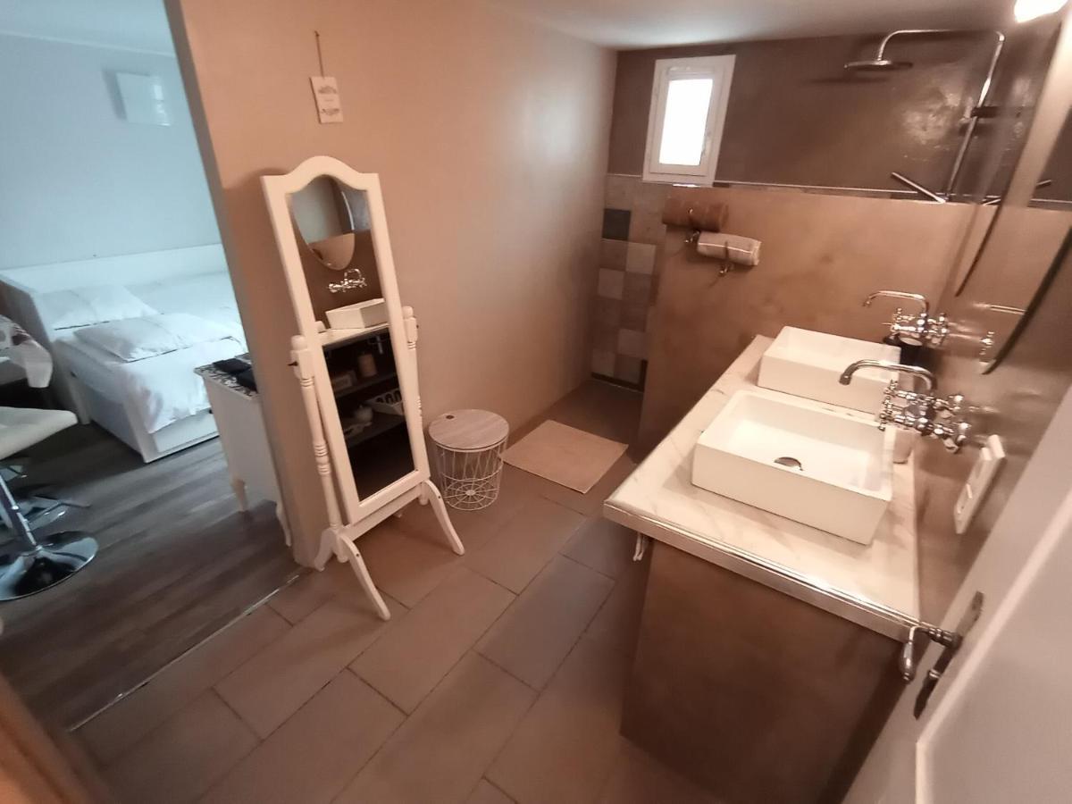 Au Coeur Du Luberon Hotel Cavaillon Buitenkant foto